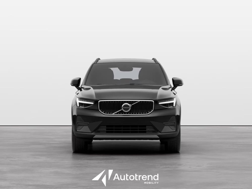 Volvo XC40 nuova a Bari (3)