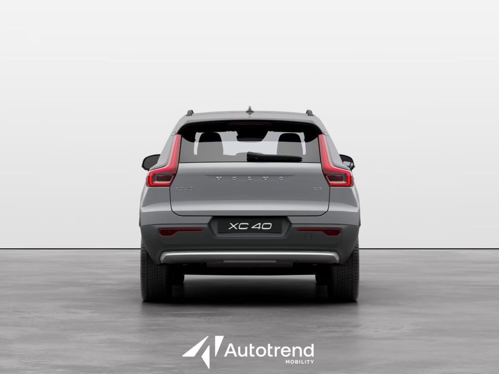 Volvo XC40 nuova a Bari (4)