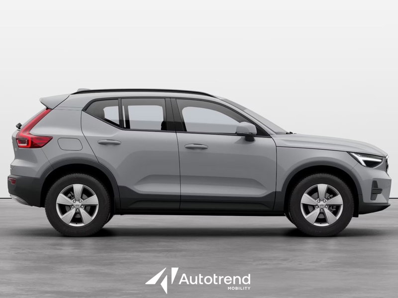 Volvo XC40 nuova a Bari (5)