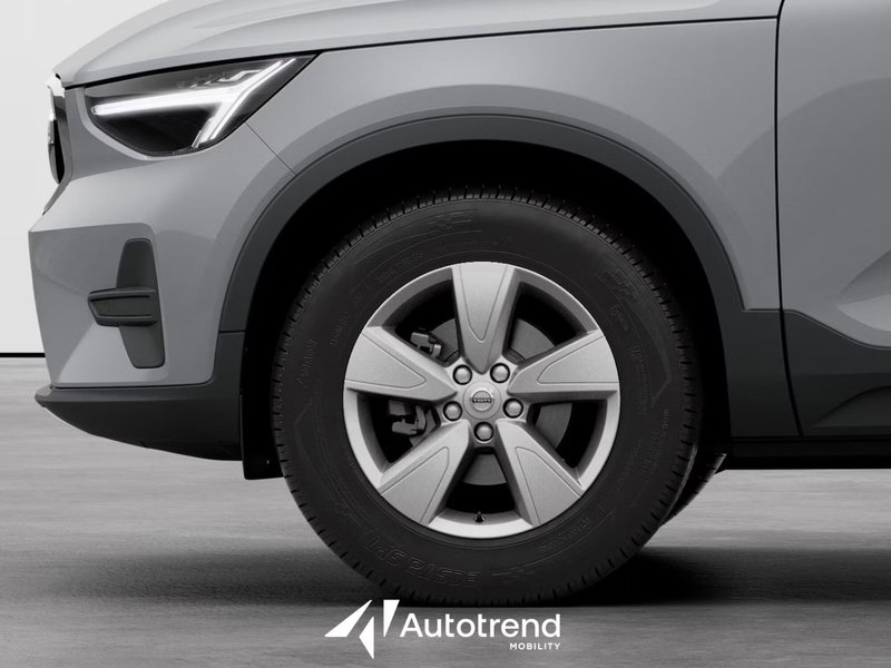 Volvo XC40 nuova a Bari (6)