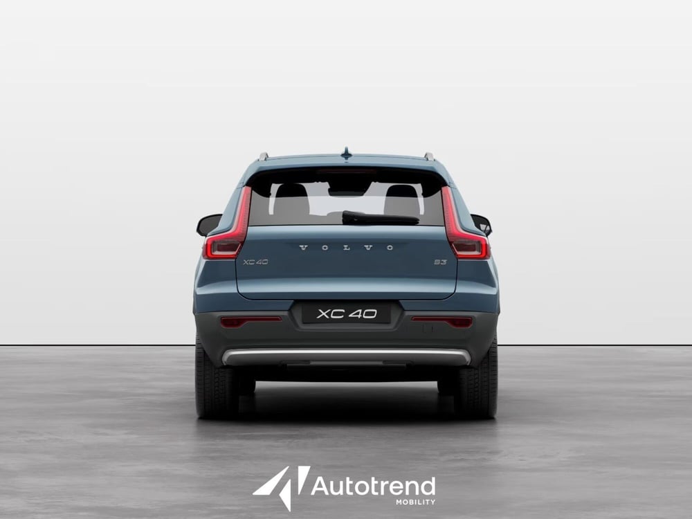 Volvo XC40 nuova a Bari (4)