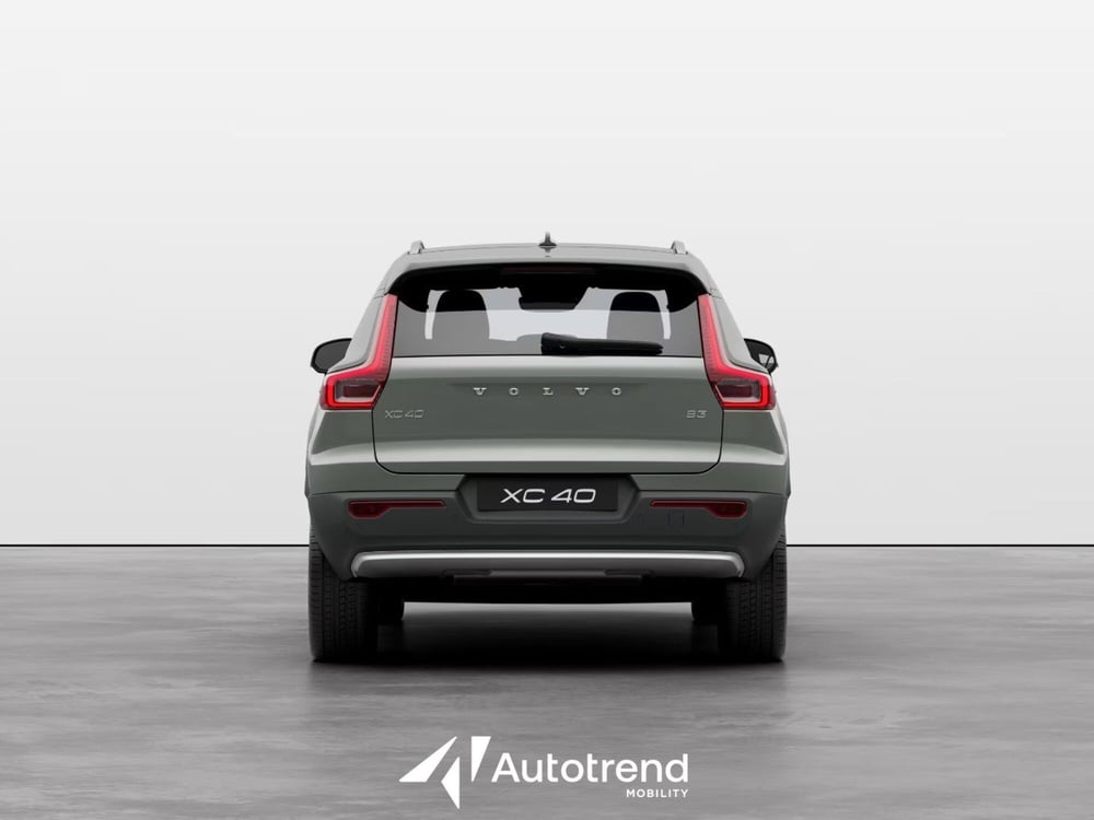 Volvo XC40 nuova a Bari (4)