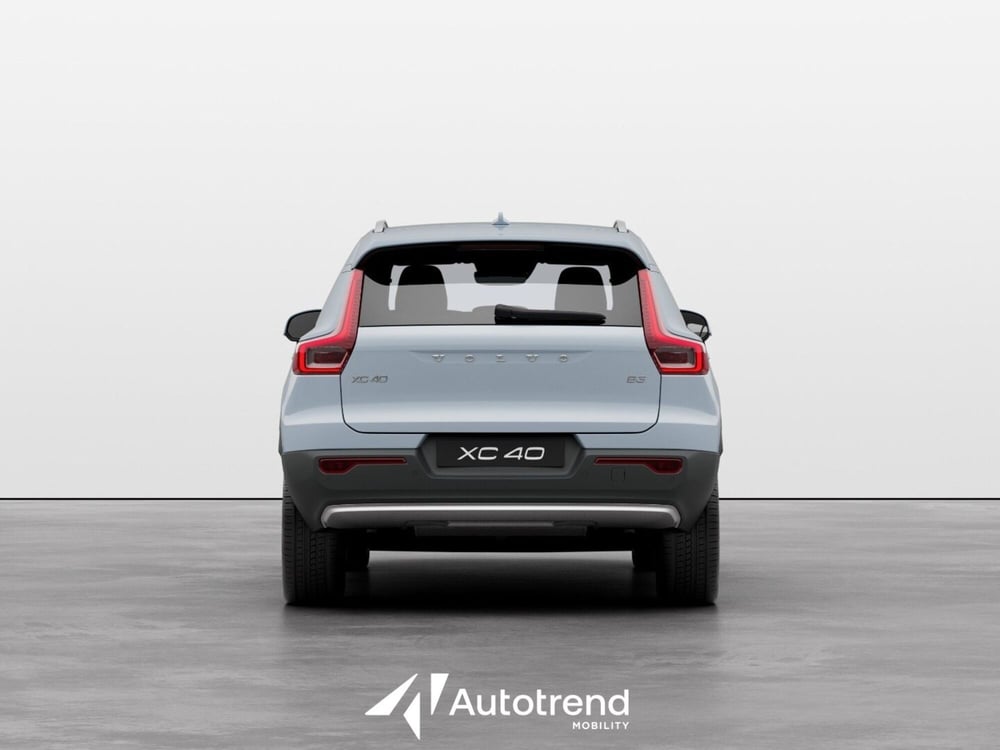 Volvo XC40 nuova a Bari (4)