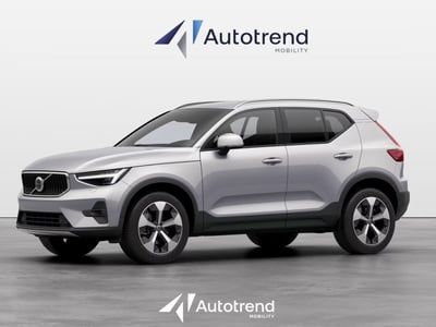 Volvo XC40 B3 automatico Core nuova a Bari