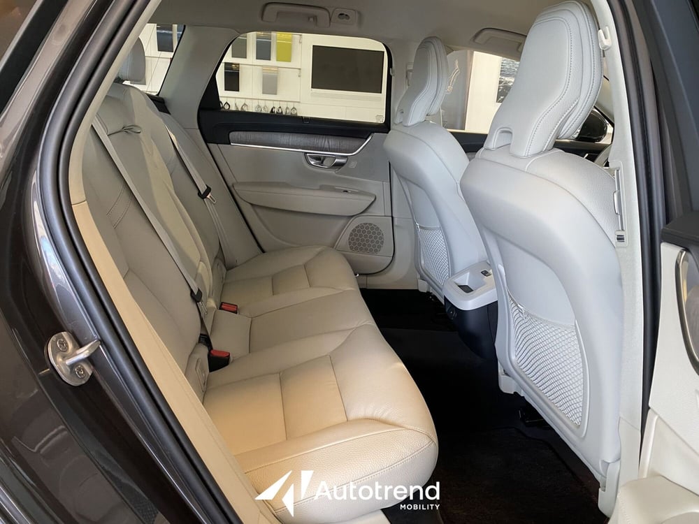 Volvo V90 nuova a Bari (15)