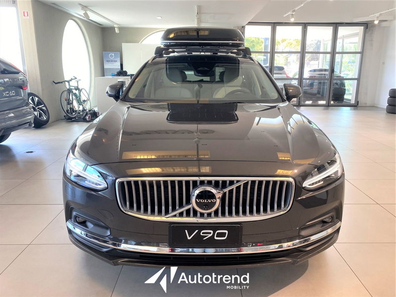 Volvo V90 nuova a Bari (3)