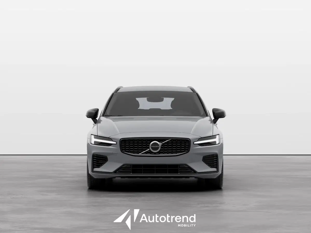 Volvo V60 nuova a Bari (3)