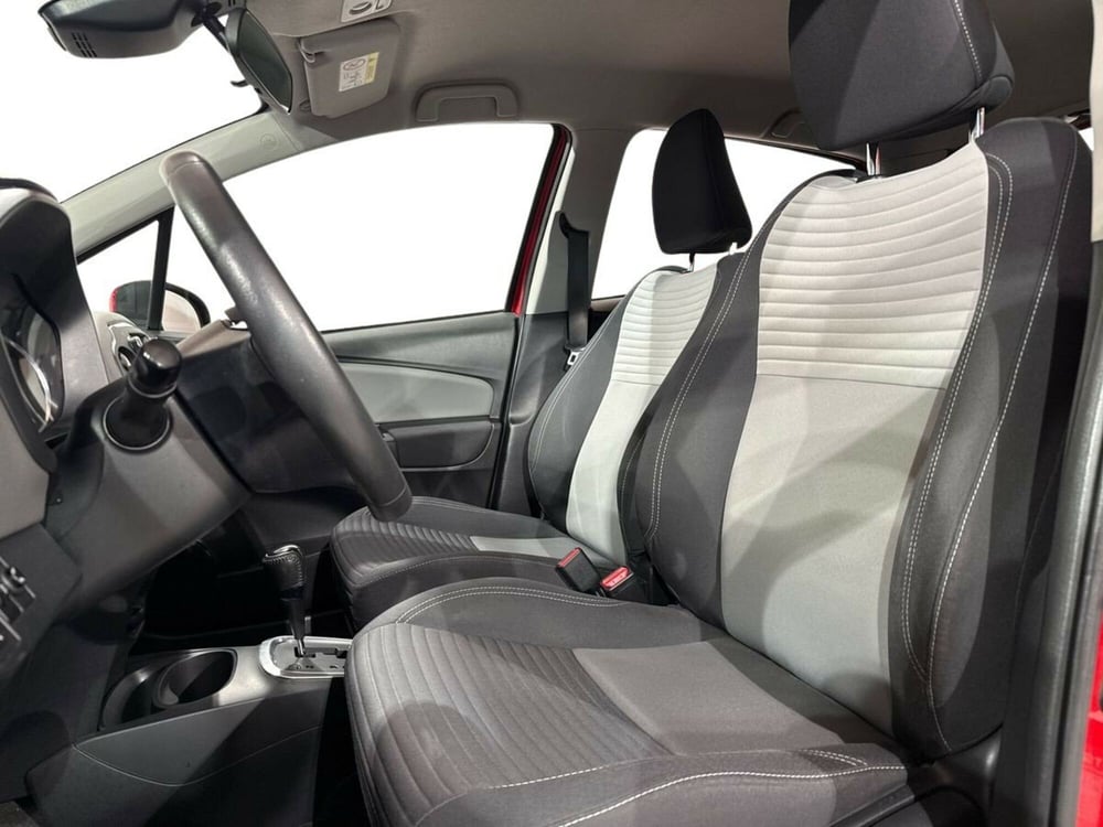 Toyota Yaris usata a Lecco (12)
