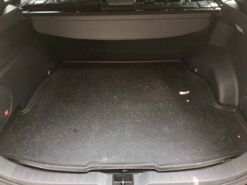 Toyota Rav4 usata a Lecco (13)