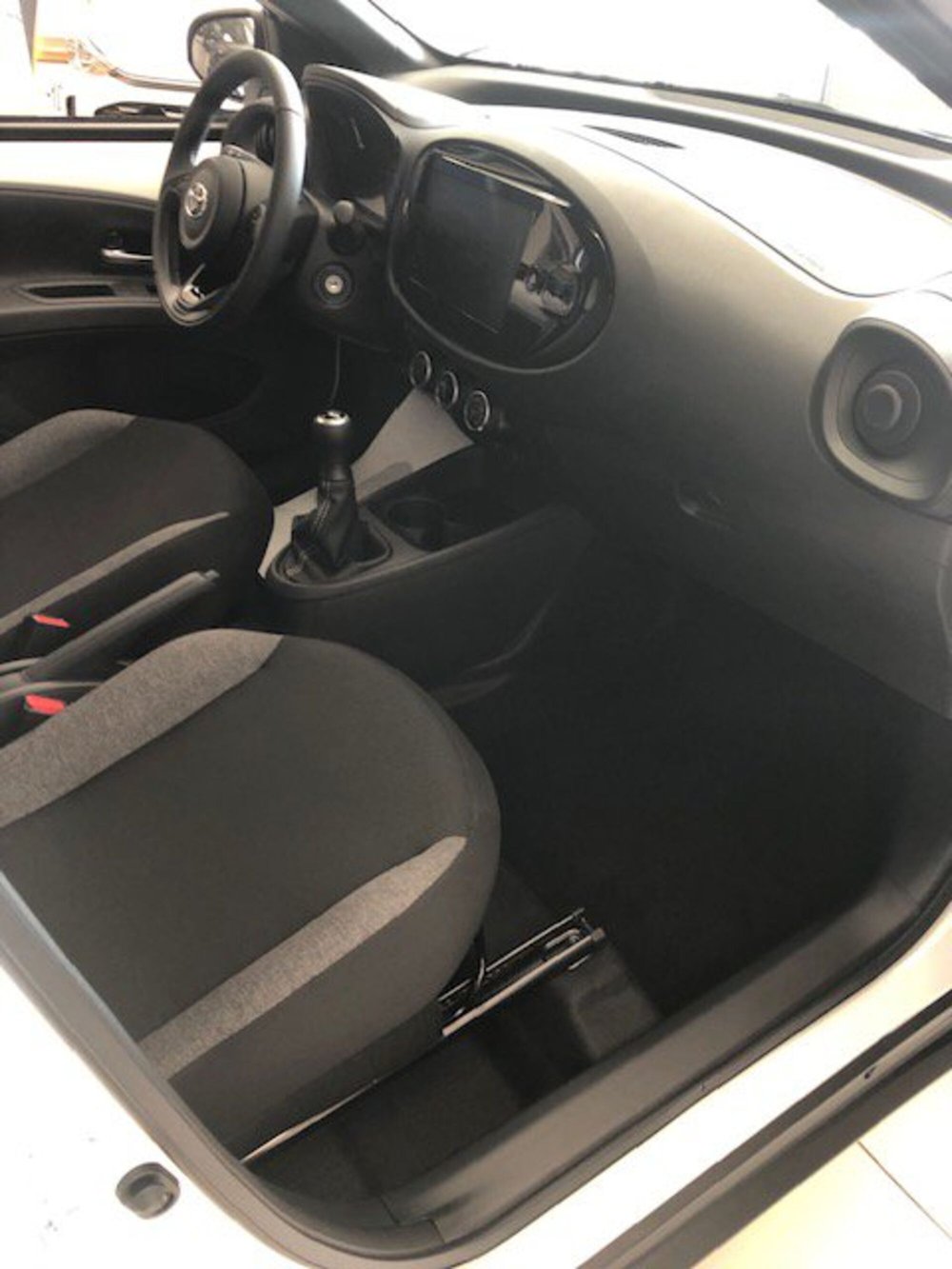 Toyota Aygo X nuova a Milano (10)