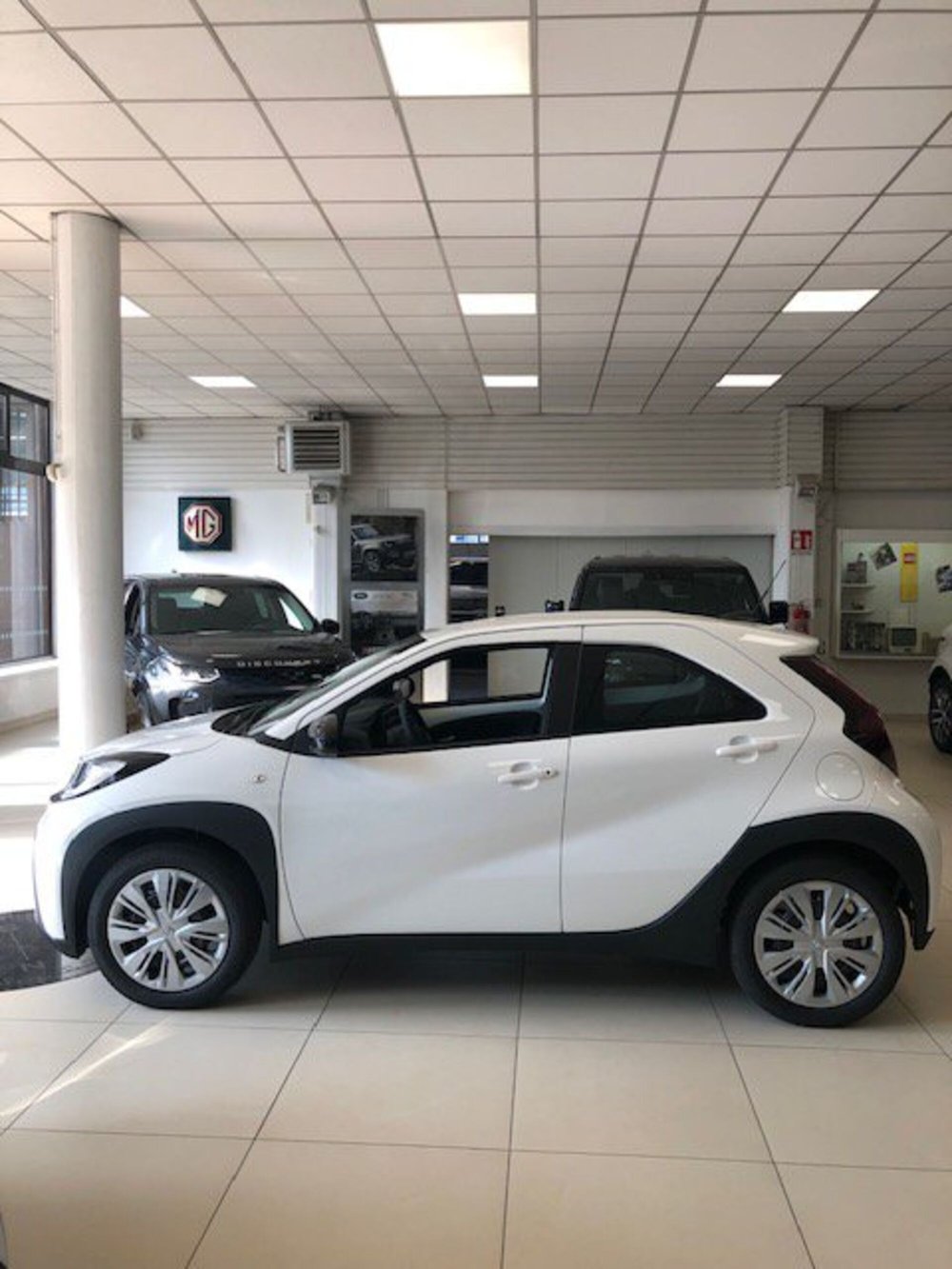 Toyota Aygo X nuova a Milano (3)