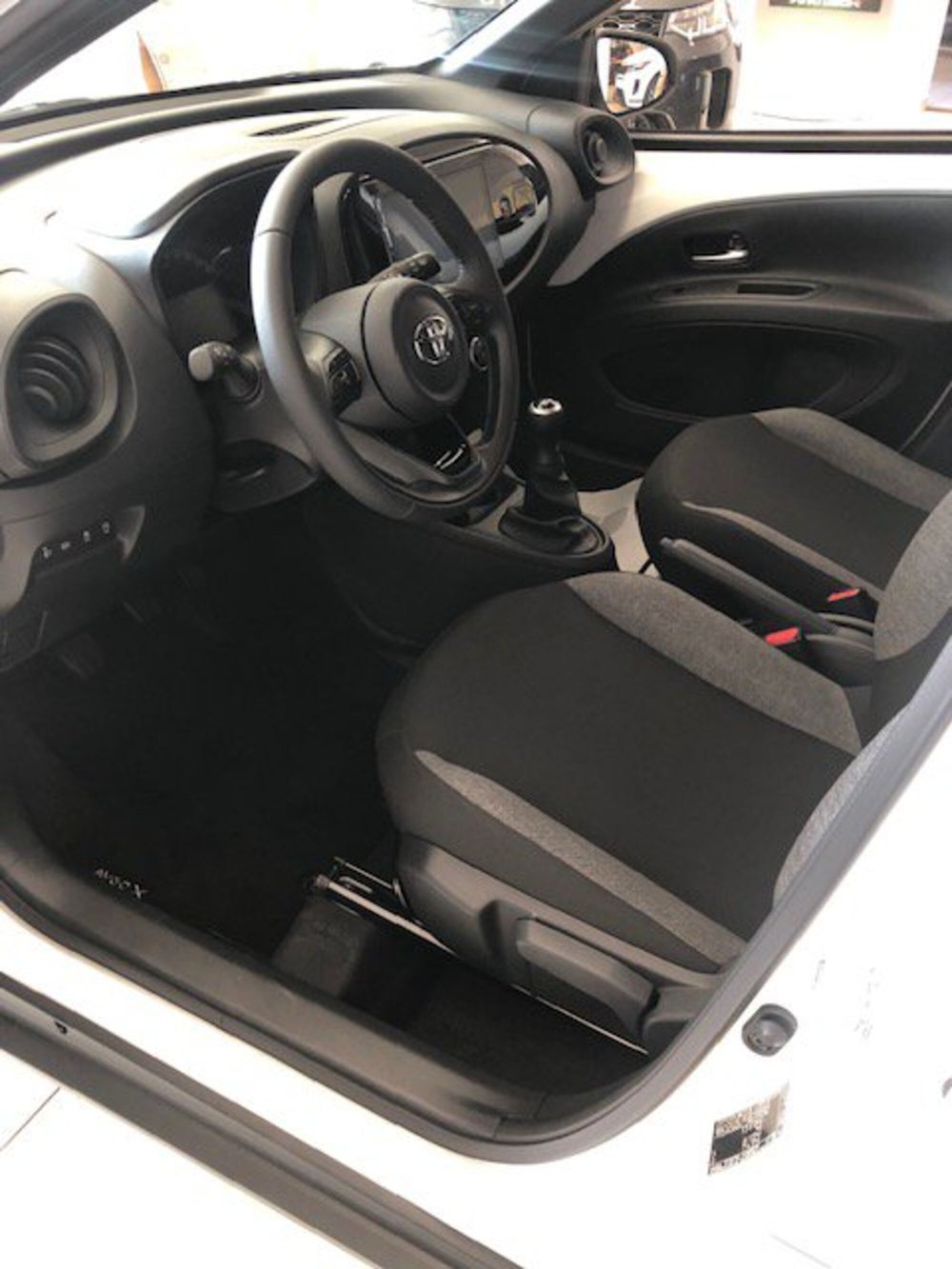 Toyota Aygo X nuova a Milano (9)