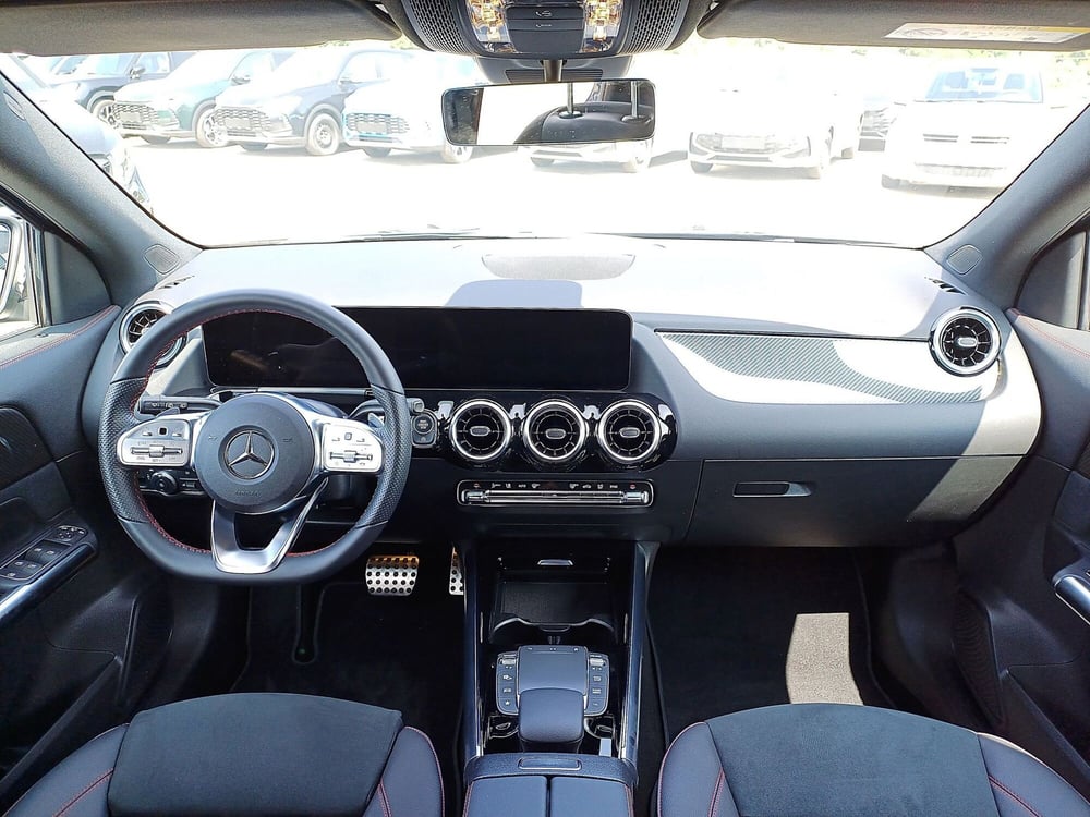 Mercedes-Benz GLA SUV usata  (8)