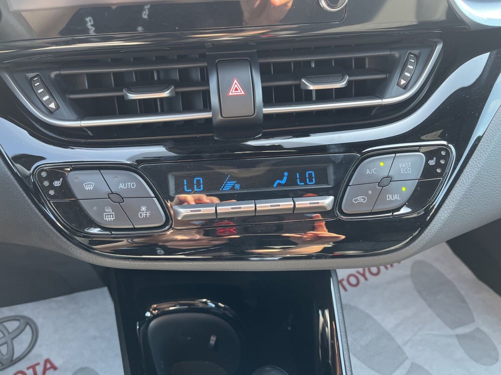 Toyota Toyota C-HR usata a Ragusa (15)