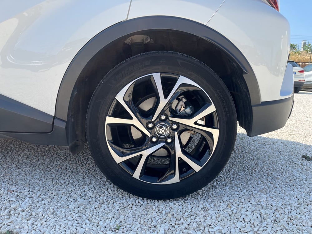 Toyota Toyota C-HR usata a Ragusa (6)