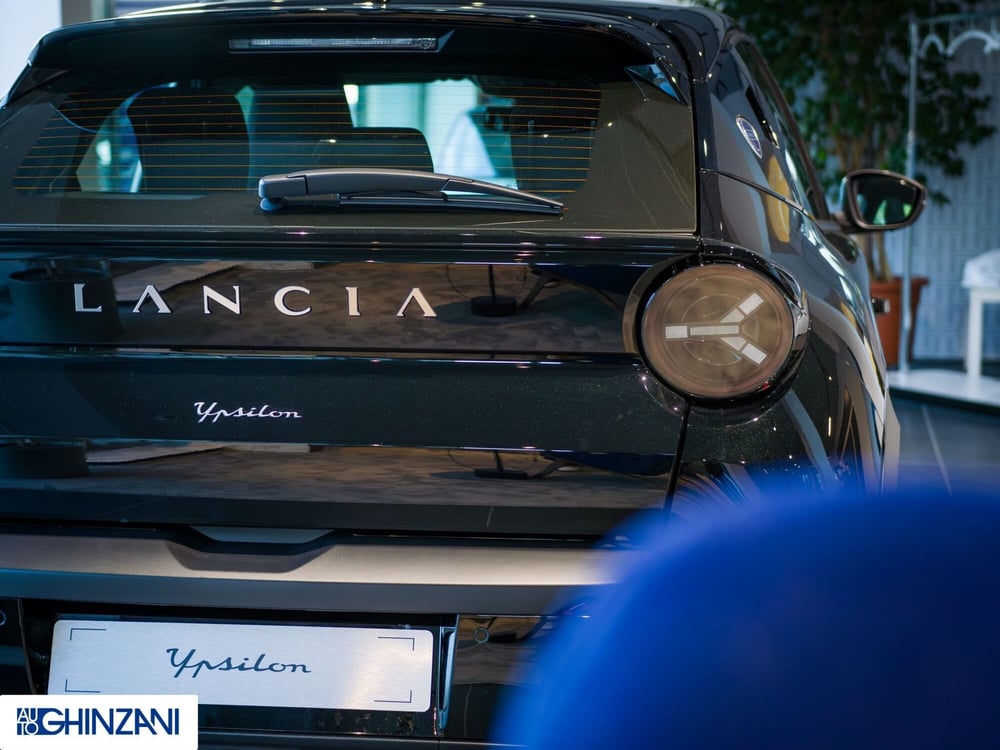 Lancia Ypsilon nuova a Bergamo (10)