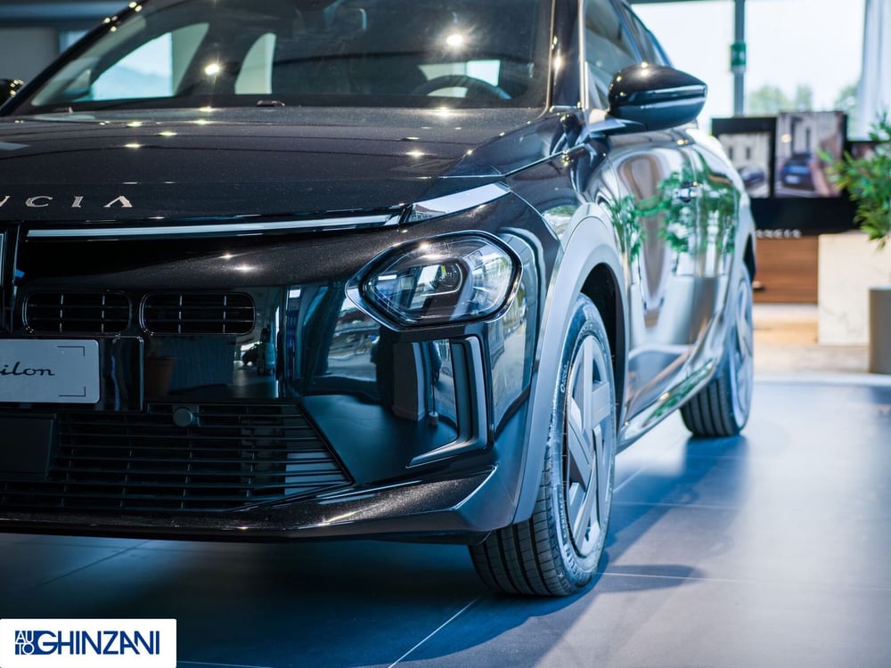 Lancia Ypsilon nuova a Bergamo (12)