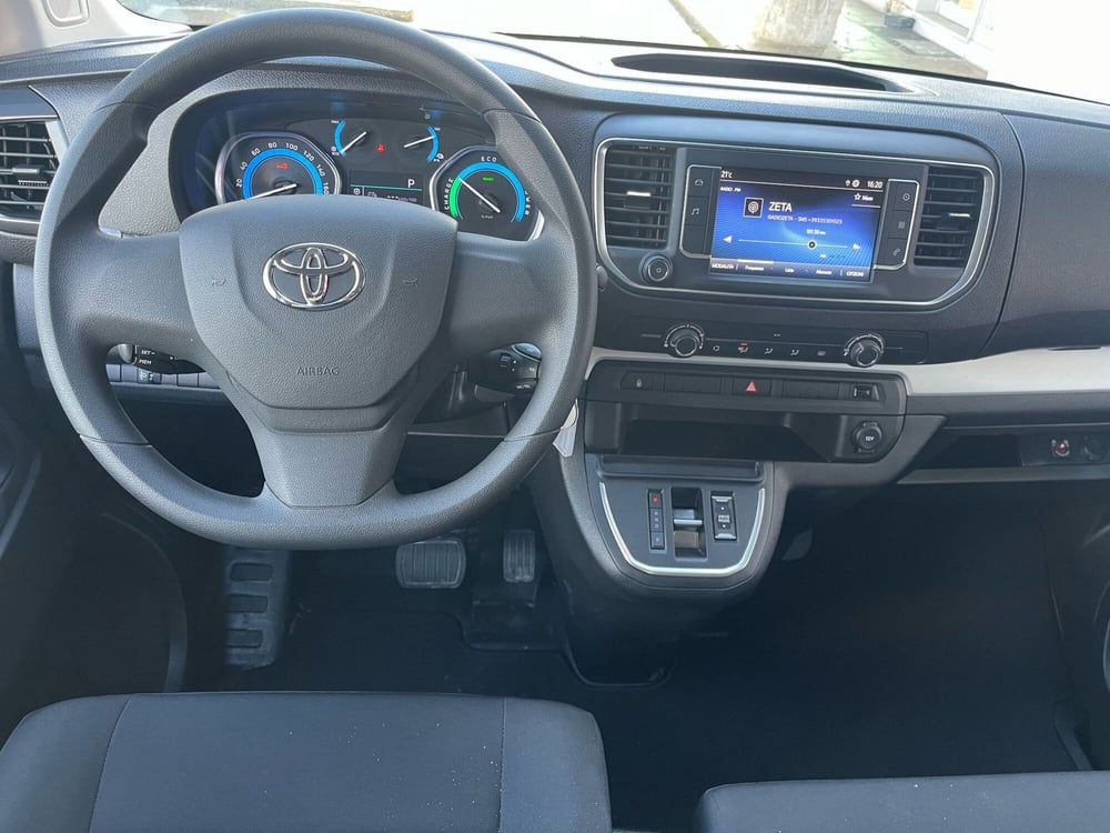 Toyota Proace Verso usata a Cremona (8)