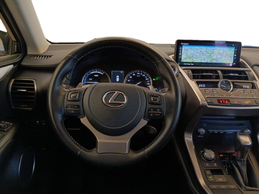 Lexus NX usata a Milano (10)