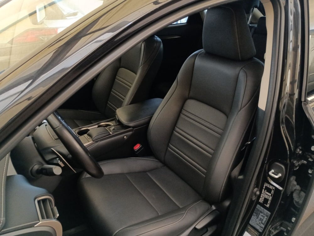Lexus NX usata a Milano (11)