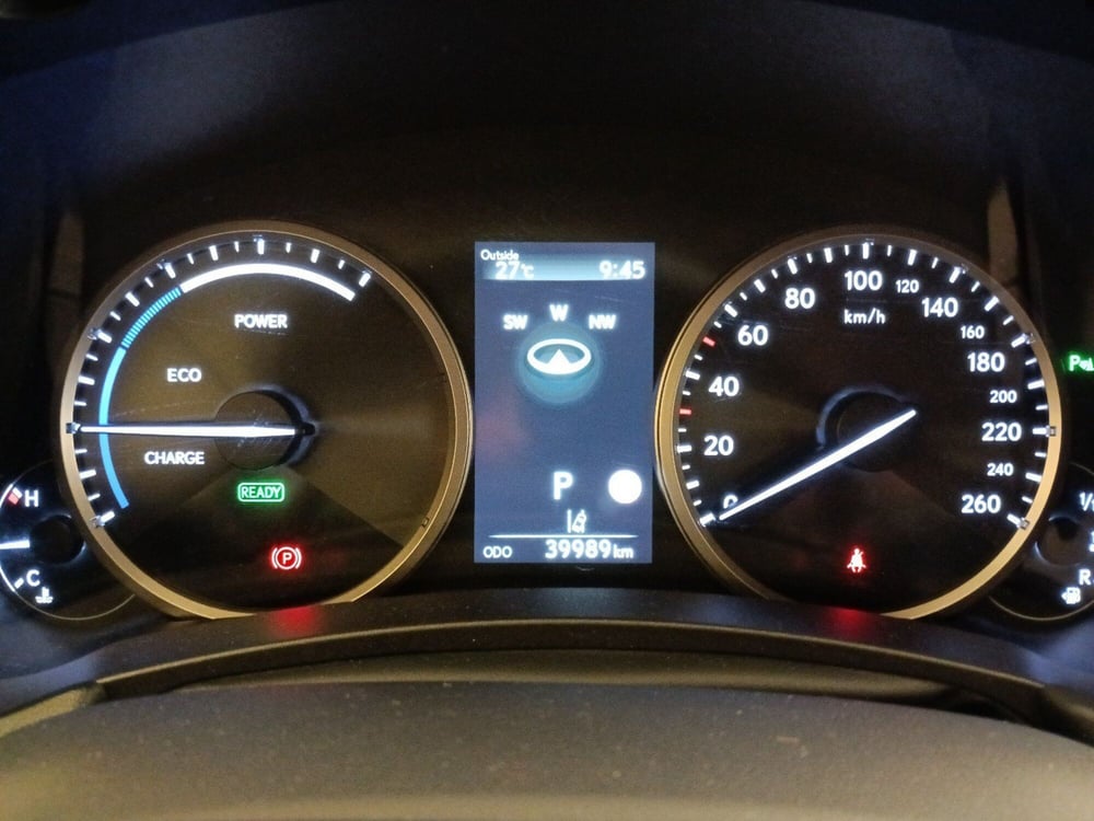Lexus NX usata a Milano (13)