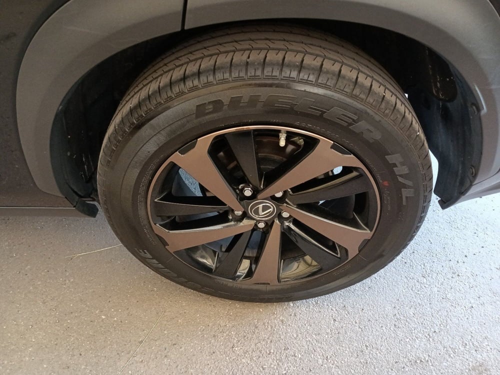 Lexus NX usata a Milano (14)