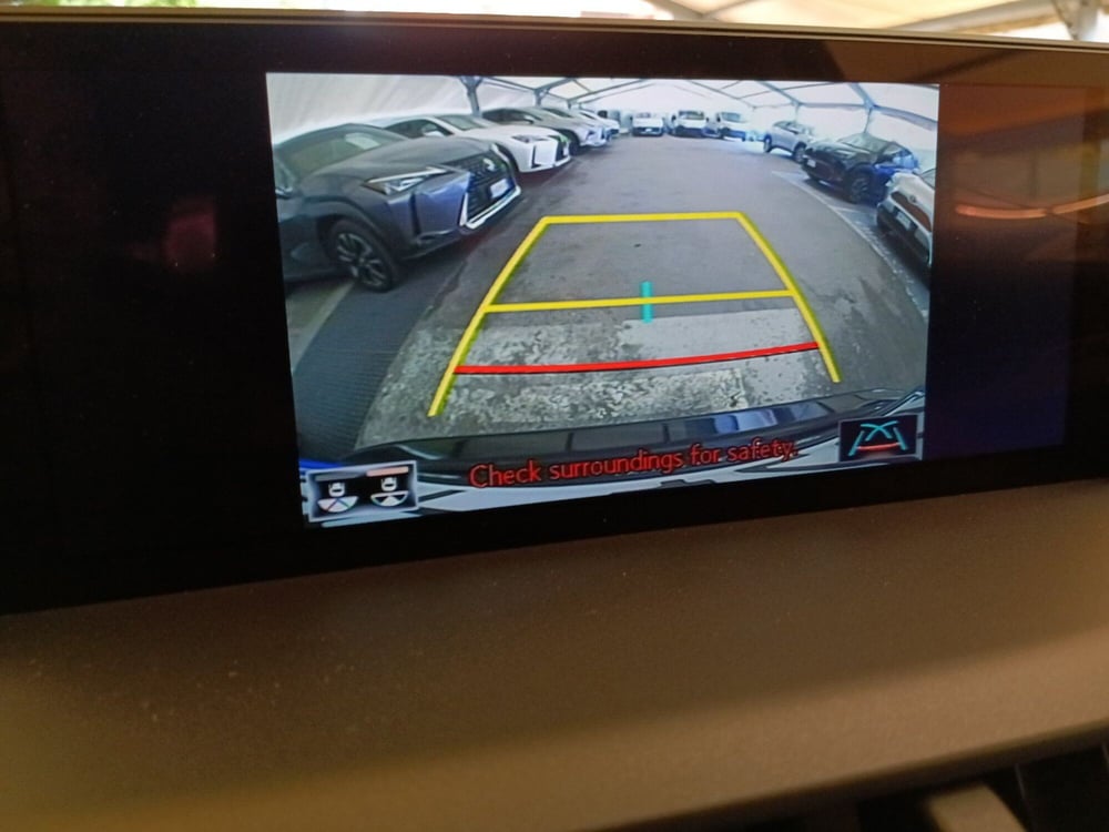 Lexus NX usata a Milano (17)