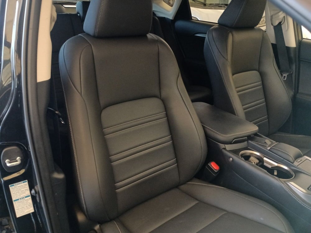 Lexus NX usata a Milano (7)