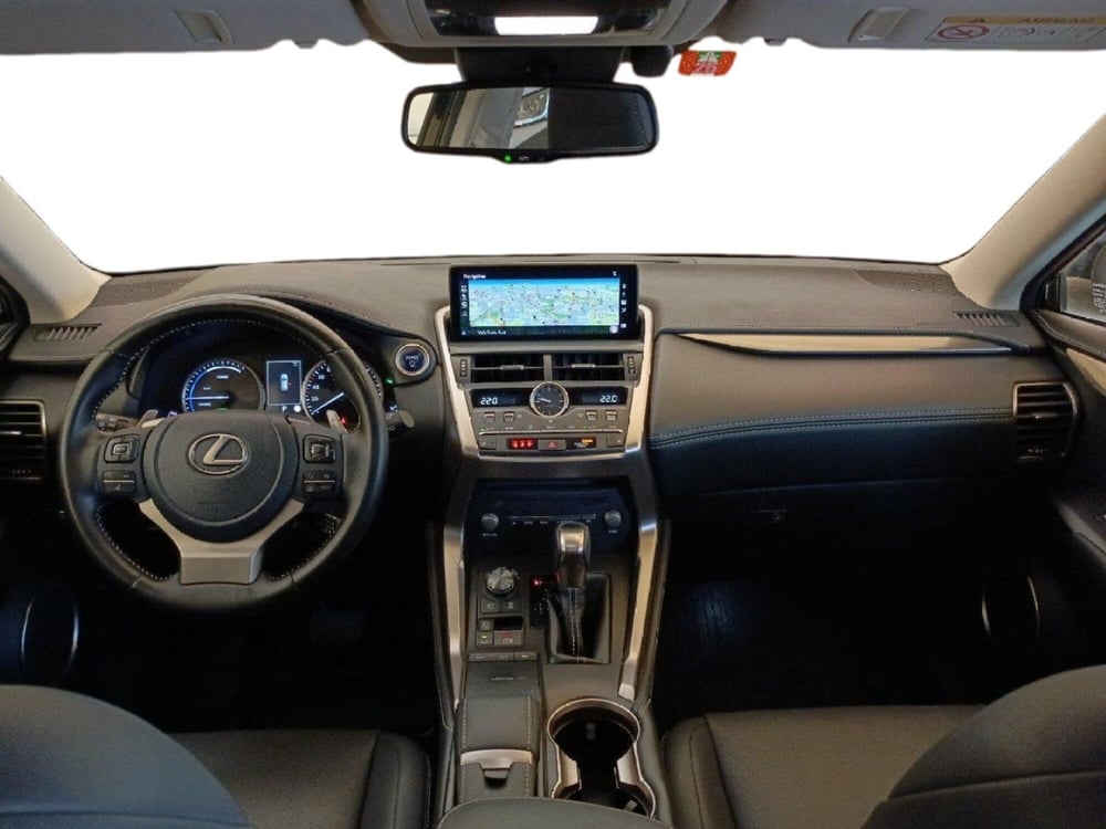 Lexus NX usata a Milano (9)