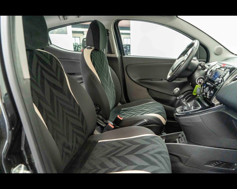 Lancia Ypsilon usata a Venezia (12)