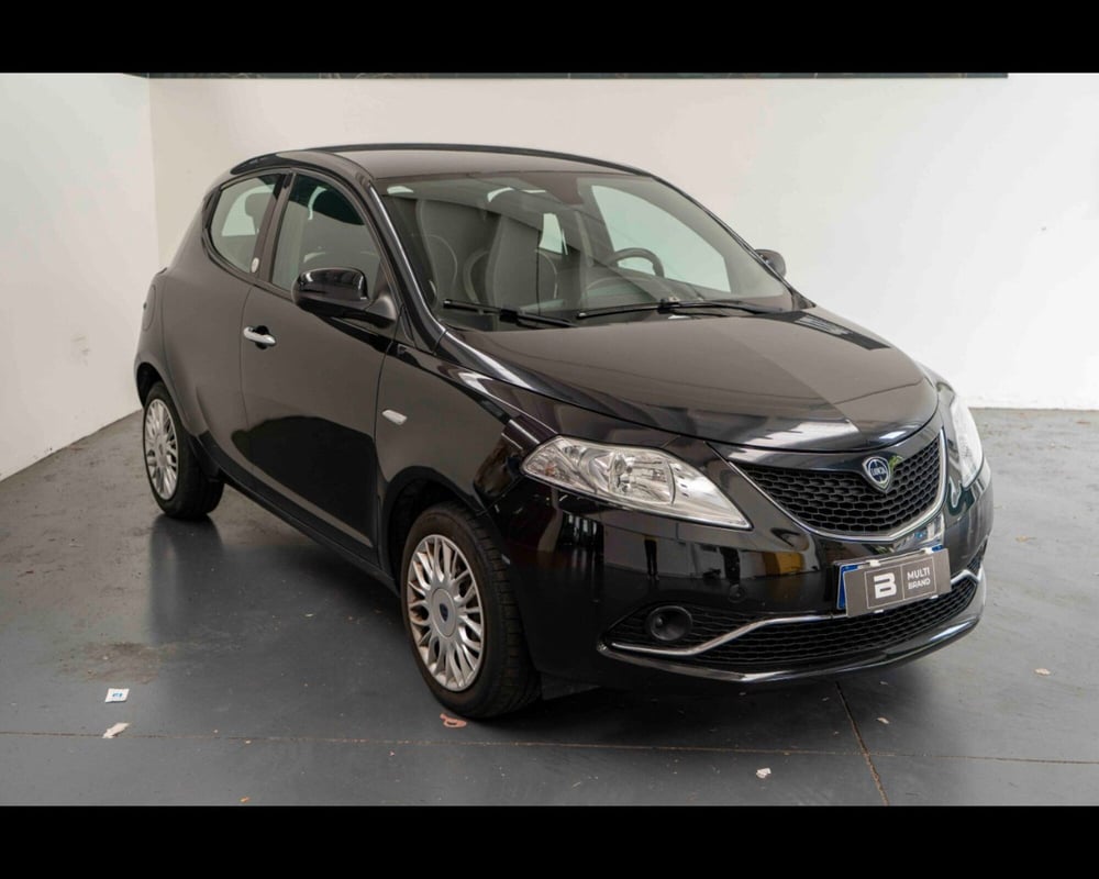 Lancia Ypsilon usata a Venezia (7)