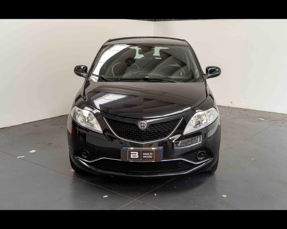 Lancia Ypsilon usata a Venezia (8)