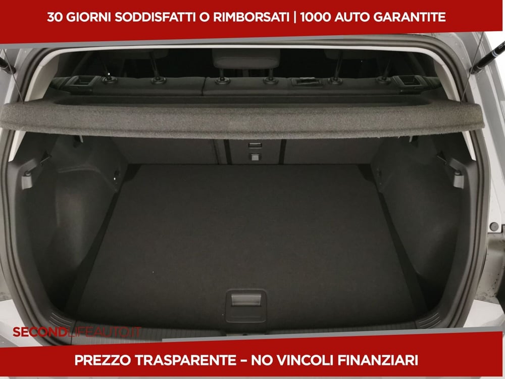 Volkswagen Golf nuova a Chieti (9)
