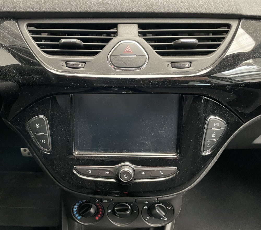 Opel Corsa usata a Novara (13)