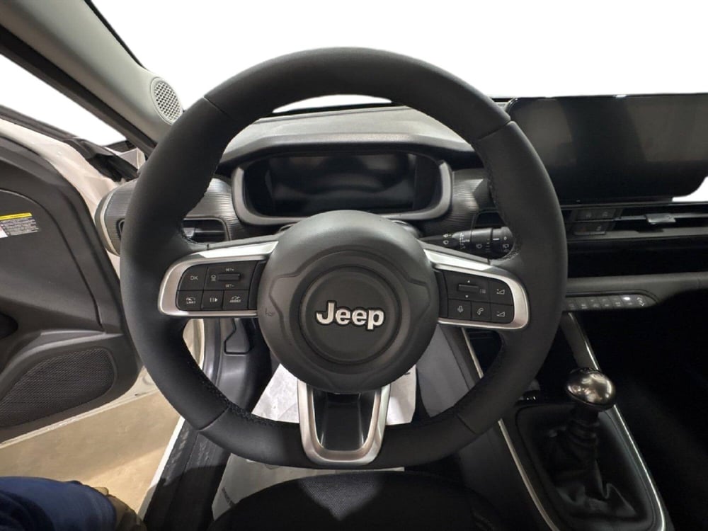 Jeep Avenger nuova a Caltanissetta (20)