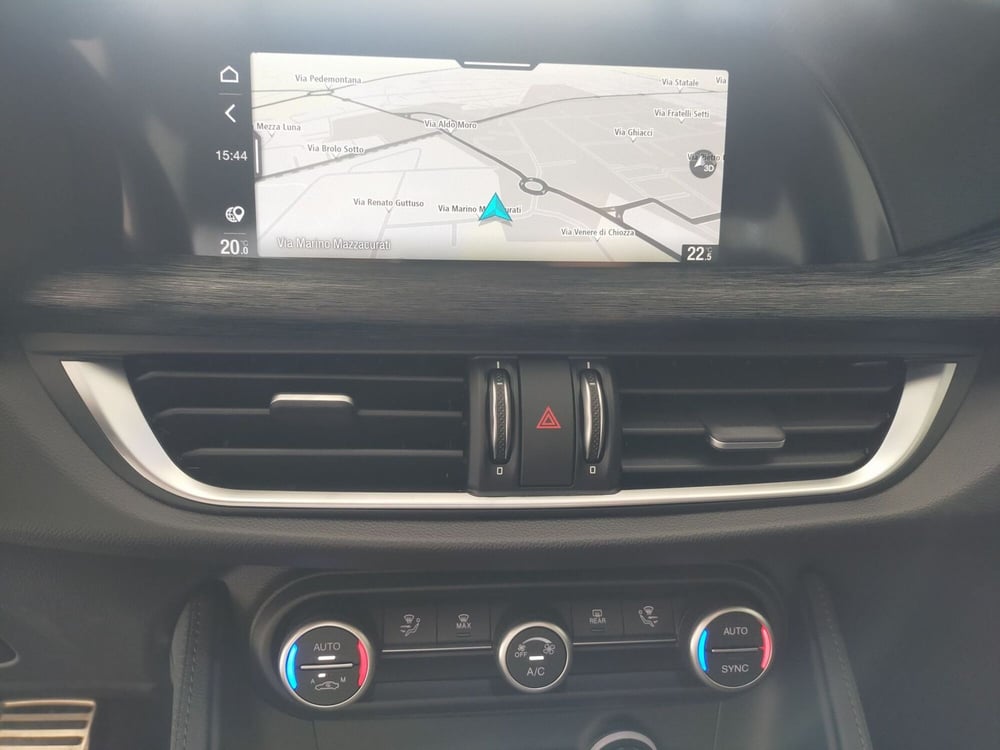 Alfa Romeo Stelvio nuova a Reggio Emilia (14)