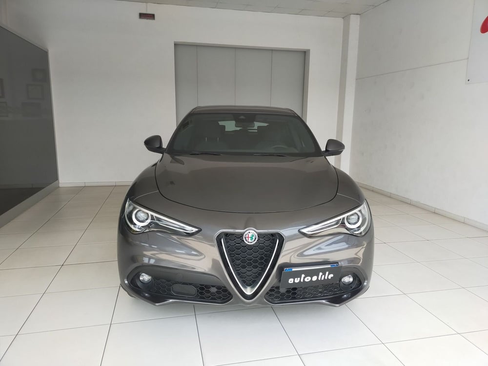 Alfa Romeo Stelvio nuova a Reggio Emilia (2)