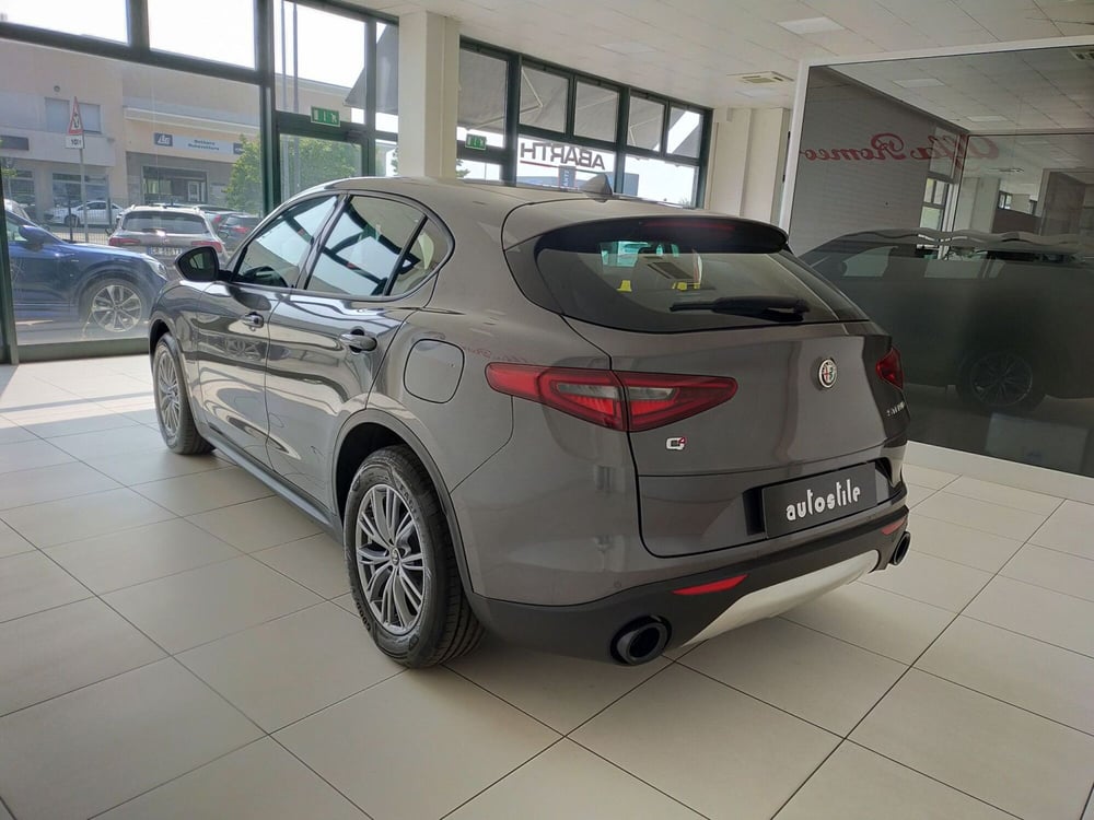 Alfa Romeo Stelvio nuova a Reggio Emilia (6)