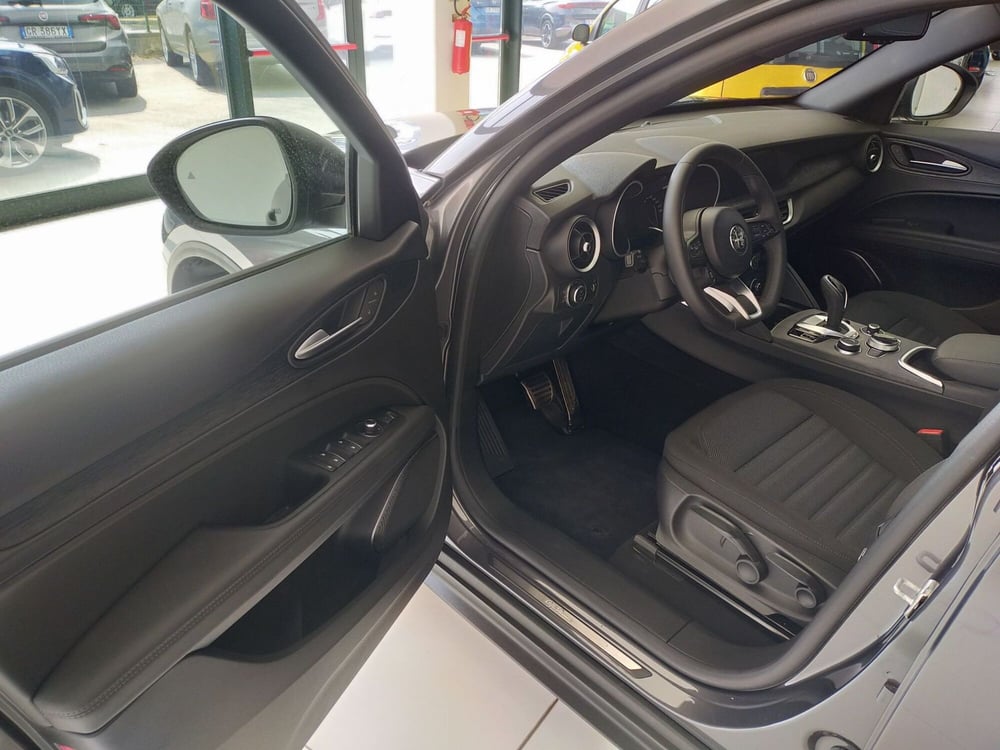 Alfa Romeo Stelvio nuova a Reggio Emilia (9)