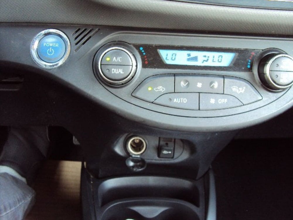 Toyota Yaris usata a Bologna (13)