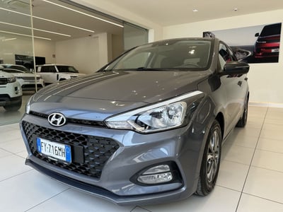 Hyundai i20 1.2 5 porte Connectline del 2020 usata a Latina