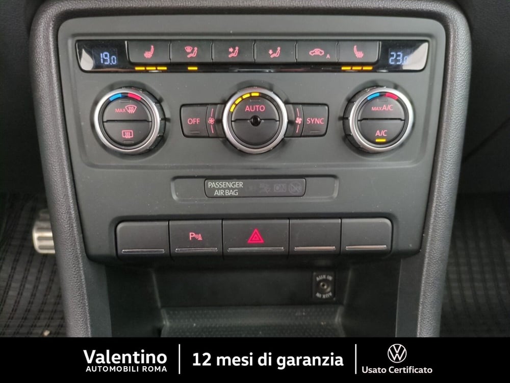 Volkswagen Maggiolino Cabrio usata a Roma (15)