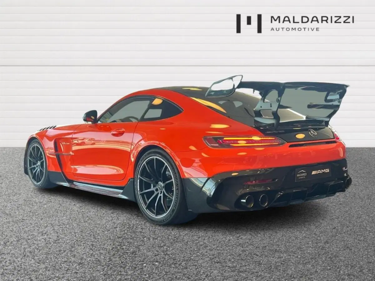 Mercedes-Benz Classe GT Coupé nuova a Bari (4)
