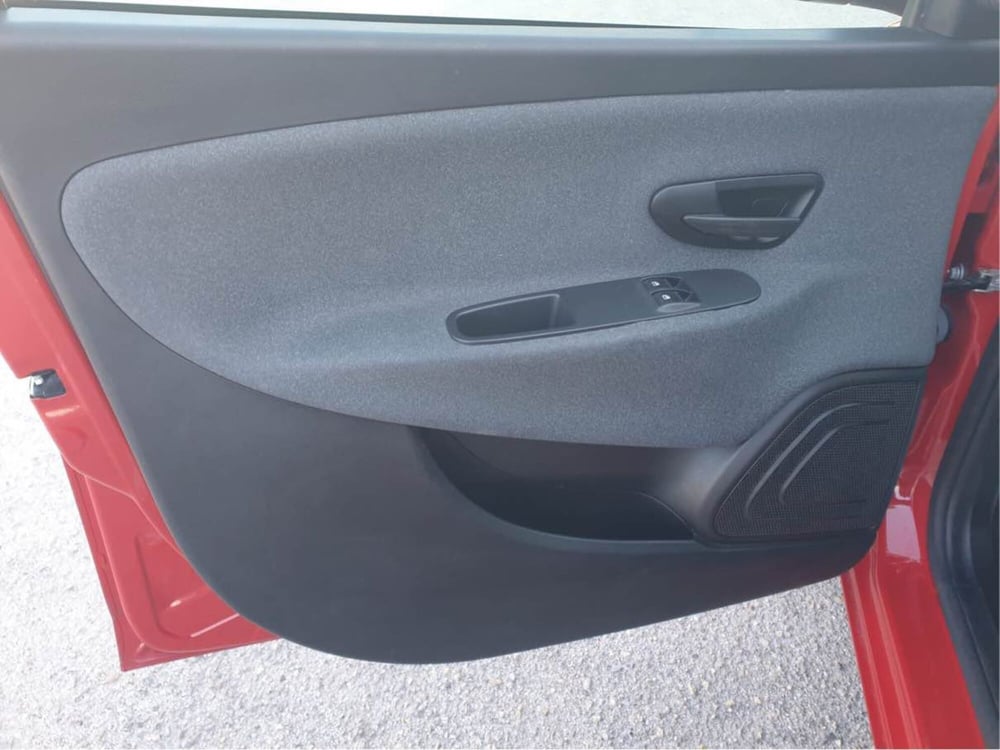 Lancia Ypsilon usata a Chieti (8)