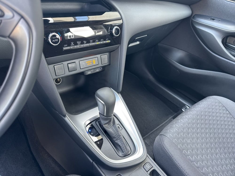 Toyota Yaris Cross nuova a Ferrara (11)