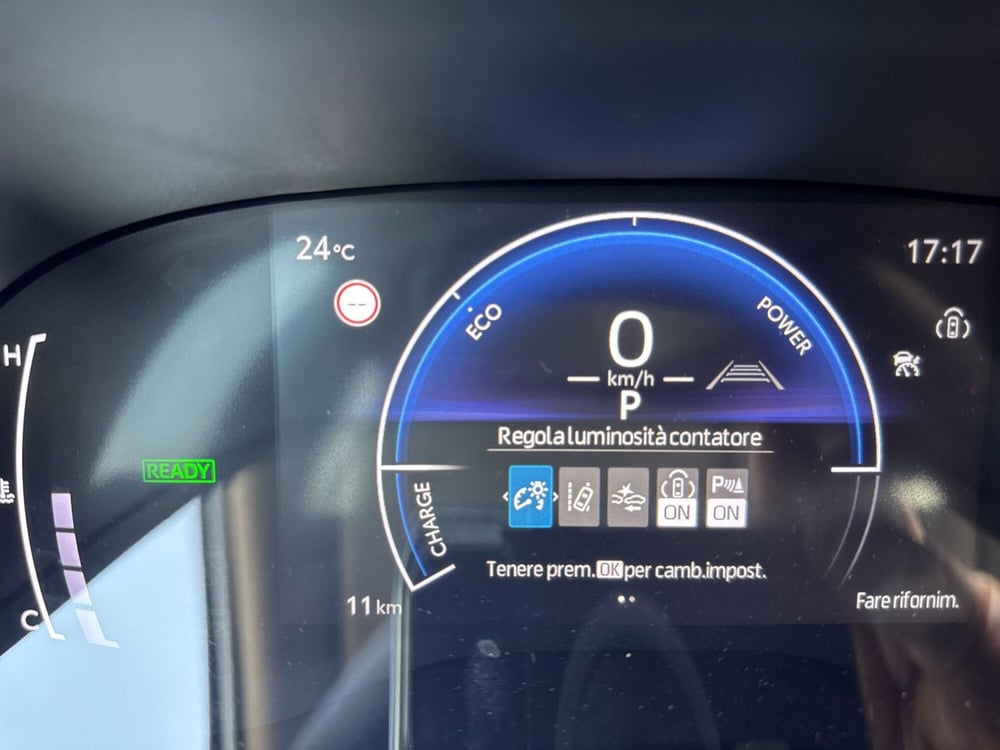 Toyota Yaris Cross nuova a Ferrara (15)