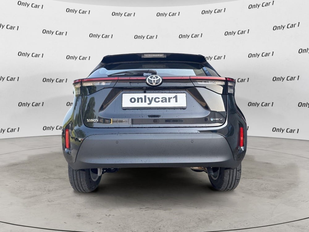 Toyota Yaris Cross nuova a Ferrara (4)