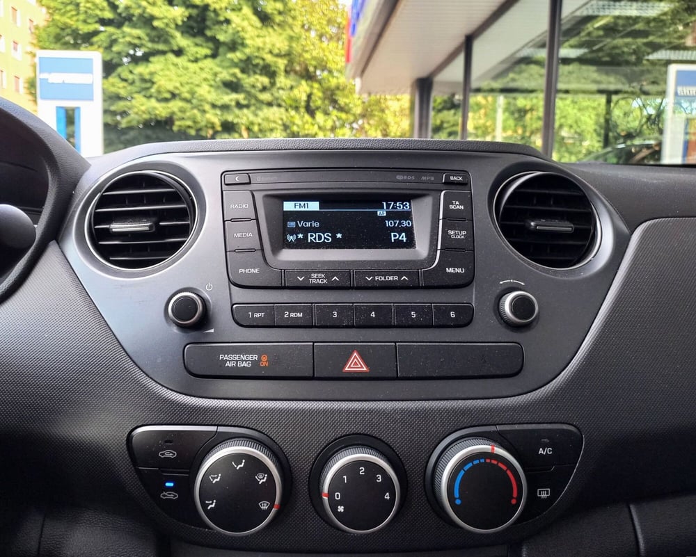 Hyundai i10 usata a Milano (10)