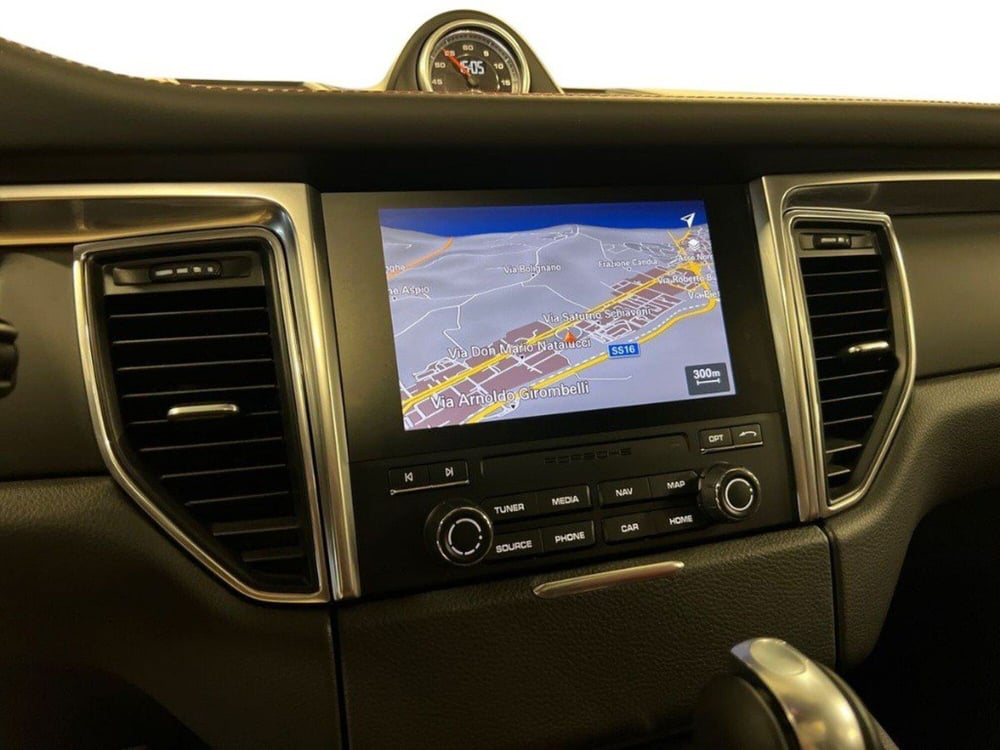 Porsche Macan usata a Macerata (15)