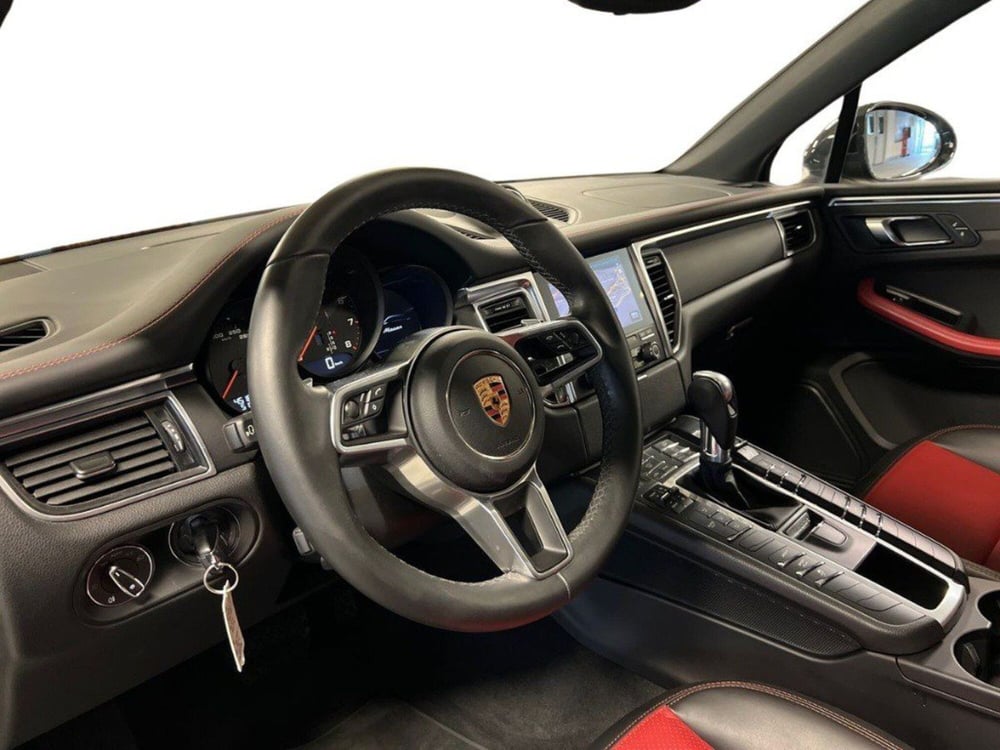 Porsche Macan usata a Macerata (16)